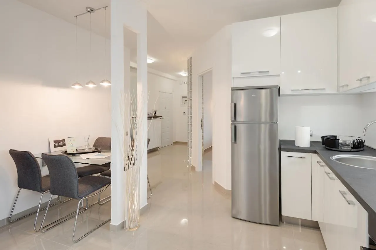 Ferienwohnung Ace Location | Luxury Building Thessaloniki Apartment